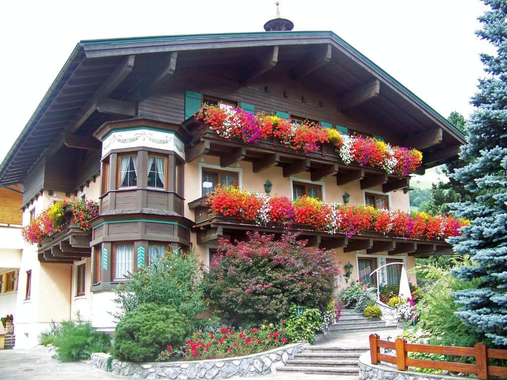 Landhaus & Appartementhaus Haussteiner Dorfgastein Buitenkant foto